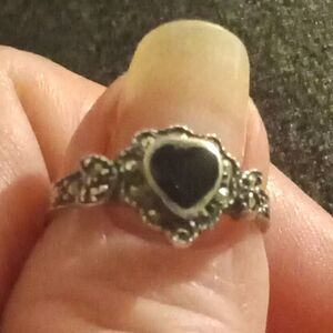 Vintage 925 Sterling Silver Heart Ring Size 6 1/2 black onyx